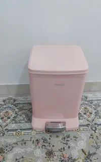 سطل زباله پدالی