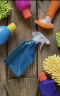 نظافت منزل و کمک به سالمند توسط خانم