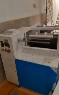دستگاه رول و پرفراژ سفره یکبارمصرف