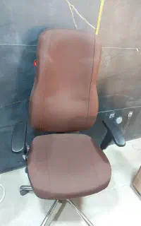 صندلی اداری مارک جوان