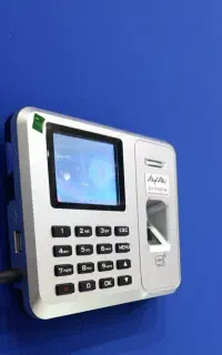 دستگاه حضوروغیاب