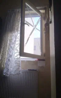 به دو نفر تراکت پخش کن نیازمندیم