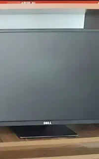 فروش فوری 3 عدد مانیتور( دو عدد Dell و یک عدد Hp )