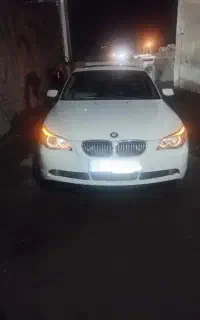 BMW 520i  فول بدون رنگ ،تمیز دست نخورده