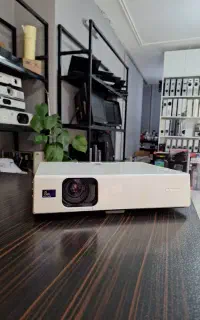 ویدیو پروژکتور سونی اصلس مناسب منزل