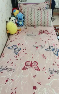 تخت خواب و میز تحریر