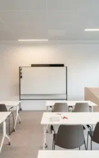 تدریس زبان خصوصی با تمرکز بر مکالمه