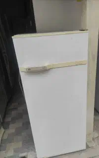 یخچال آزمایش