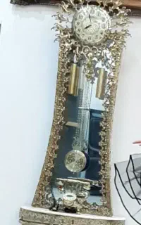 ساعت برنزی ایستاده نو و سالم