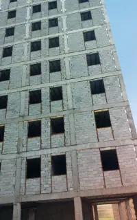 کارگر وارد به سنگ کاری وبنا رومزد سنگ کار