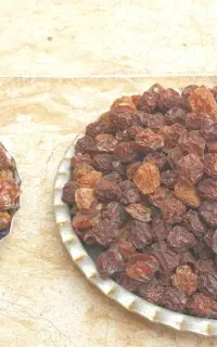 فروش آلوچه خشک بومی
