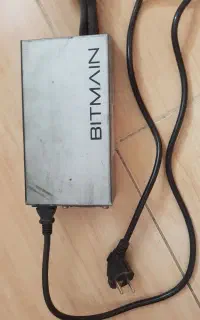 منبع تغذیه