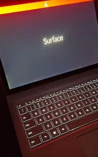 لپتاپ مدل surface book 2