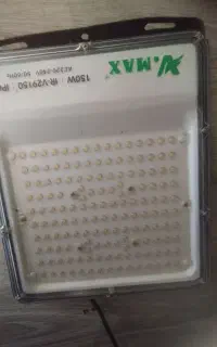 پرژکتور smd کم مصرف ۱۵۰وا‌ت نور افکن در حد نو