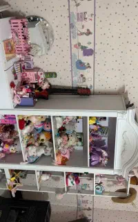 تخت و کمد اپادانا