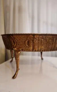 میوه خوری پایه دار بلند