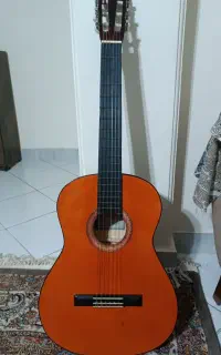 گیتار یاماها C40