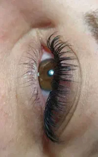 اکستنشن مژه ولیفت بابهترین موادوطراحی اختصاصی چشم