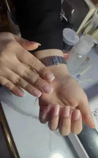 فقط با 430کاشت اولیه ناخن همراه با لاکژل ساده