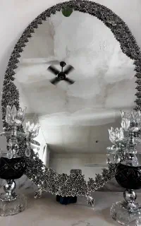 آیینه و شمعدان