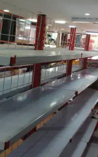 قفسه وتابلو  ال ای دی تابلوحروف بزرگ اسباب‌بازی