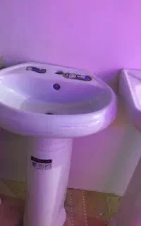 سنگ دستشور پایه دار و توالت