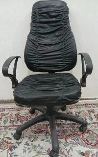 صندلی اداری در حد نو سالم