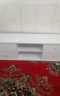 میز تلویزیون و جلو مبلی چوبی