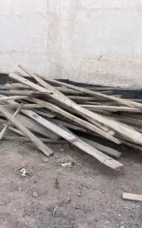 مقداری تخته الوار