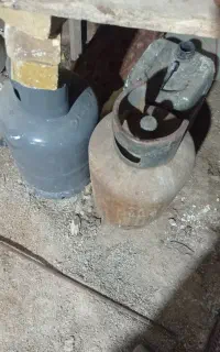 سه عدد کپسول گاز