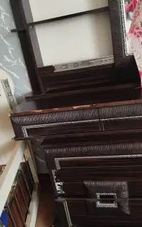 آینه و میزش