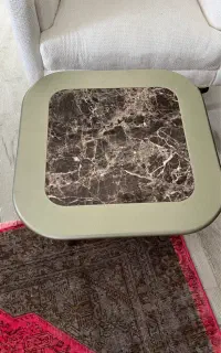 میز وسط و یک میز عسلی دسته دوم