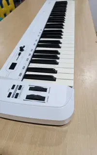 میدی کیبورد  کارت صدا و میکروفن حرفه ای کم کار