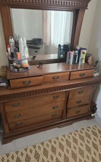 تخت و میز آرایش