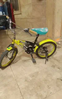 یک عدد دوچرخه بچه بفروش می‌رسد