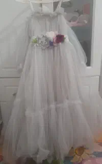 لباس دخترانه در دو سایز رنگ طوسی روشن