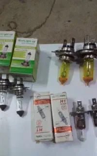 6عدد لامپ خودرو .سالم و نو