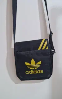 کیف دوشی آدیداس