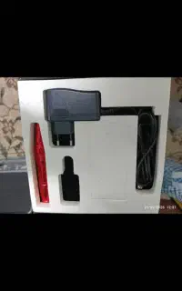 یه تعداد وسایل تتو و اکستنشن مو و کله مانکن