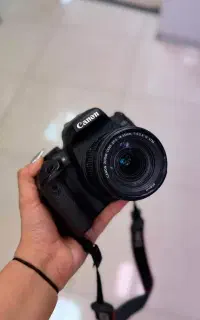 دوربین کنون 800D با لنز 55-18 stm در حد نو