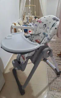 صندلی غذای کودک دلیجان در حد نو