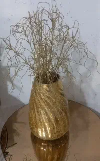 گل وگلدان