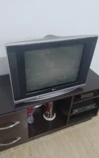 تلوزیون ۲۱ اینچ