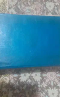 کتاب قرآن قدیمی و مفاتیح الجنان ِ