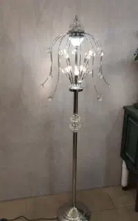 آباژور کنار سالنی