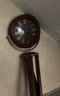 ساعت ایستاده
