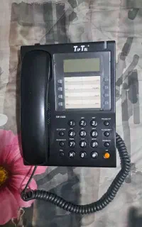 تلفن رو میزی