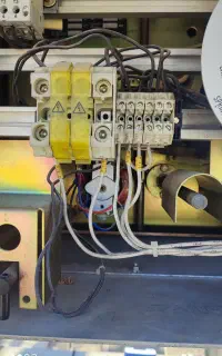 تعمیرات برق ساختمان و صنعتی