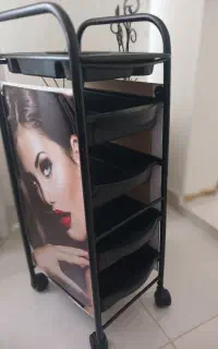 ترولی ارایشگاهی