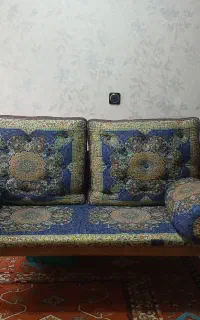 یک دست  تخت سنتی به همراه شاهنشنین